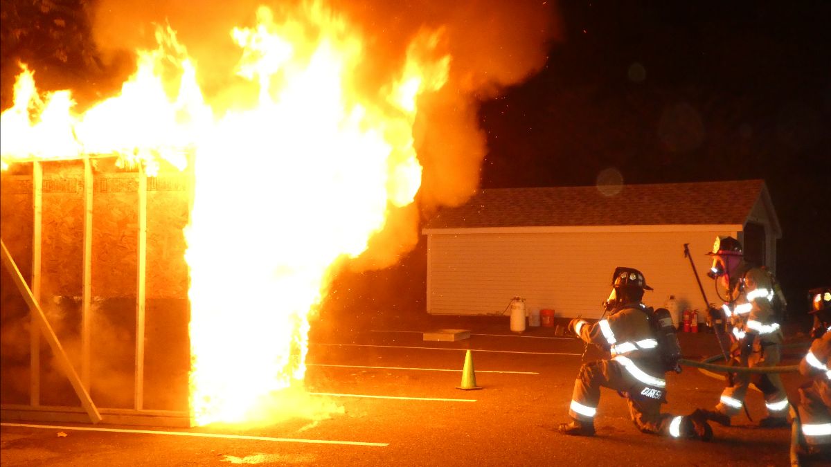 BeaconHose's tweet photo. Beacon Hose Bulletin: Holiday Edition - https://t.co/u8wowwvoyY https://t.co/k971jZAmSs
