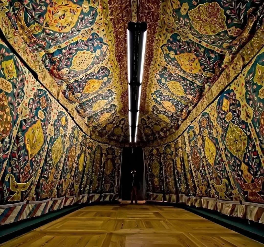 This 17th‑century Ottoman tent, captured at the Battle of Vienna in 1683, was used by top commanders, possibly even the Grand Vizier. 

It served as a mobile home and was made of fine linen and silk, decorated with silvered and gilt leather.

Heeresgeschichtliches Museum (HGM)