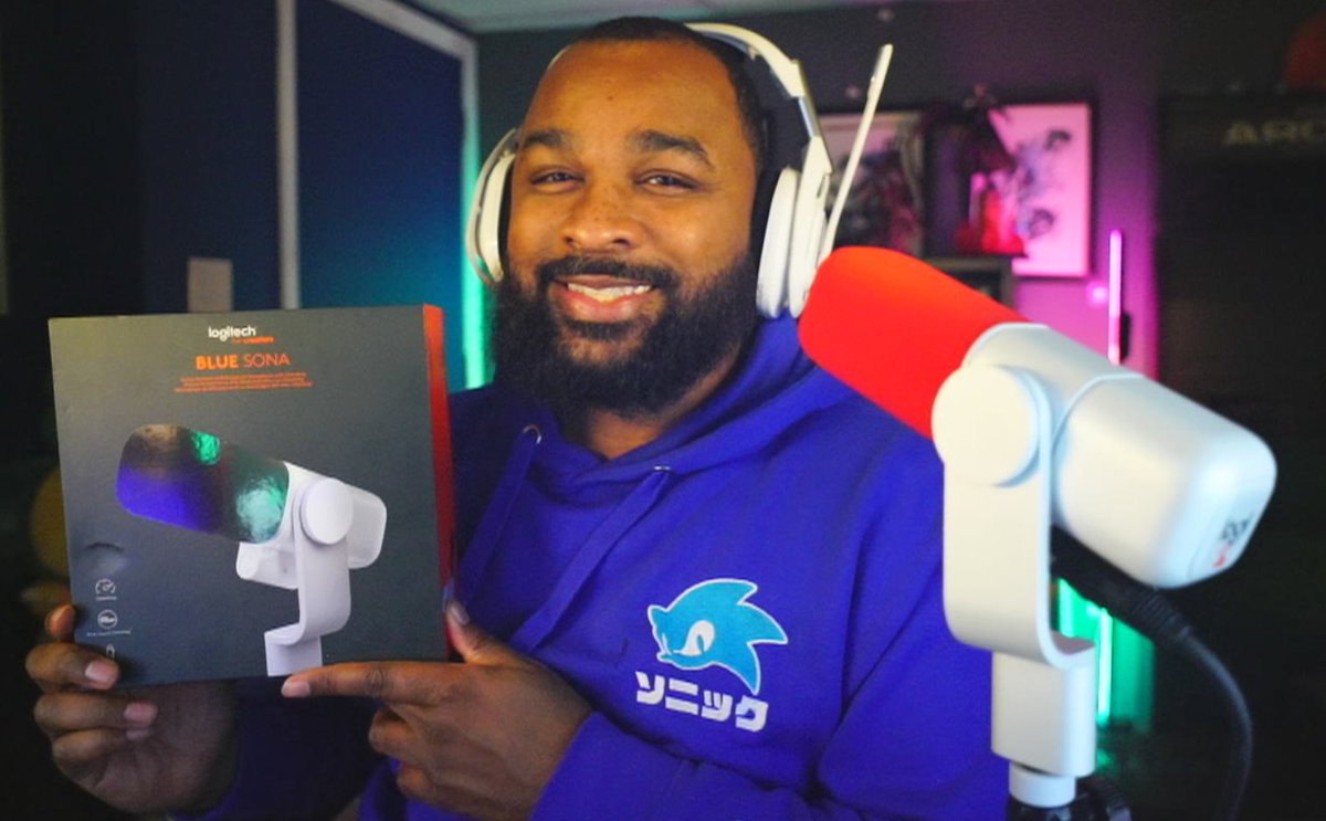 DataDaveTV's tweet image. Like a kid at Christmas. Thank you @LogitechG for the upgrade. The Blue Sona Mic! We&apos;re Live Running Marvel Rivals with it now! #LogitechGPartner 
Twitch -&amp;gt; DataDave