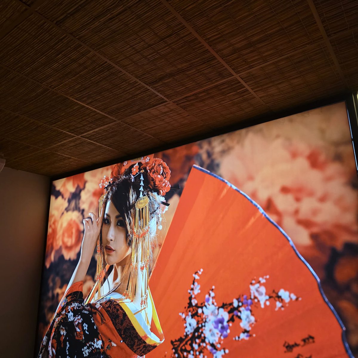 AnaMoretto4's tweet image. #AlphabetChallenge #WeekVforVowels 

Asia
Art
Adroitness

Curitiba PR, Brazil.