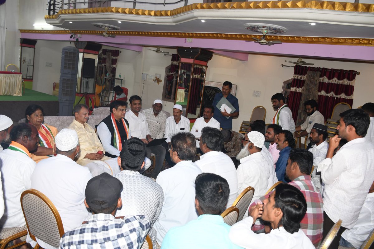 ajaydharamsingh's tweet image. ಆಂಧ್ರ ಪ್ರದೇಶ್ ರಾಜ್ಯದ ಹಿಂದುಪುರ ಪಟ್ಟಣದಲ್ಲಿ ಆಯೋಜಿಸಲಾಗಿದ್ದ ಸಂಘಟನ್‌ ಸೃಜನ್‌ ಅಭಿಯಾನ ದಲ್ಲಿ ಸಕ್ರಿಯವಾಗಿ ಪಾಲ್ಗೊಳ್ಳಲಾಯಿತು. ಈ ಮಹತ್ವದ ಅಭಿಯಾನದ ಭಾಗವಾಗಿ, ಜಿಲ್ಲಾ ಮಟ್ಟದ  ಸಭೆಯನ್ನು ಉದ್ದೇಶಿಸಿ ಮಾತನಾಡಲಾಯಿತು.

ಸಂಘಟನೆಯ ಬಲವರ್ಧನೆ ಮತ್ತು ಪಕ್ಷದ ರಚನಾತ್ಮಕ ಕಾರ್ಯಗಳ ಕುರಿತು ಪ್ರಮುಖ ವಿಚಾರಗಳನ್ನು ಮಂಡಿಸಿ, ಸ್ಥಳೀಯ…