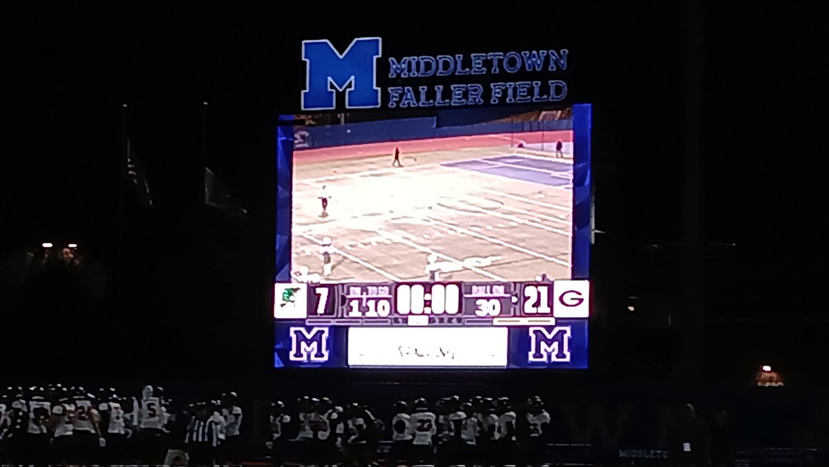 rayteodora1's tweet image. Halftime: 
Section 1: Rye Garnets 21,
Sect 9: Cornwall Dragons 7
My fingertips are numb. Running to the car to try and warm up. My ribs and shoulder are feeling it..
NYS Class A semifinals at Middletown HS
@RyeAthletics @CWallDragons 

@HSFBamerica @MaxPreps  @RoadToCuse @nysswa