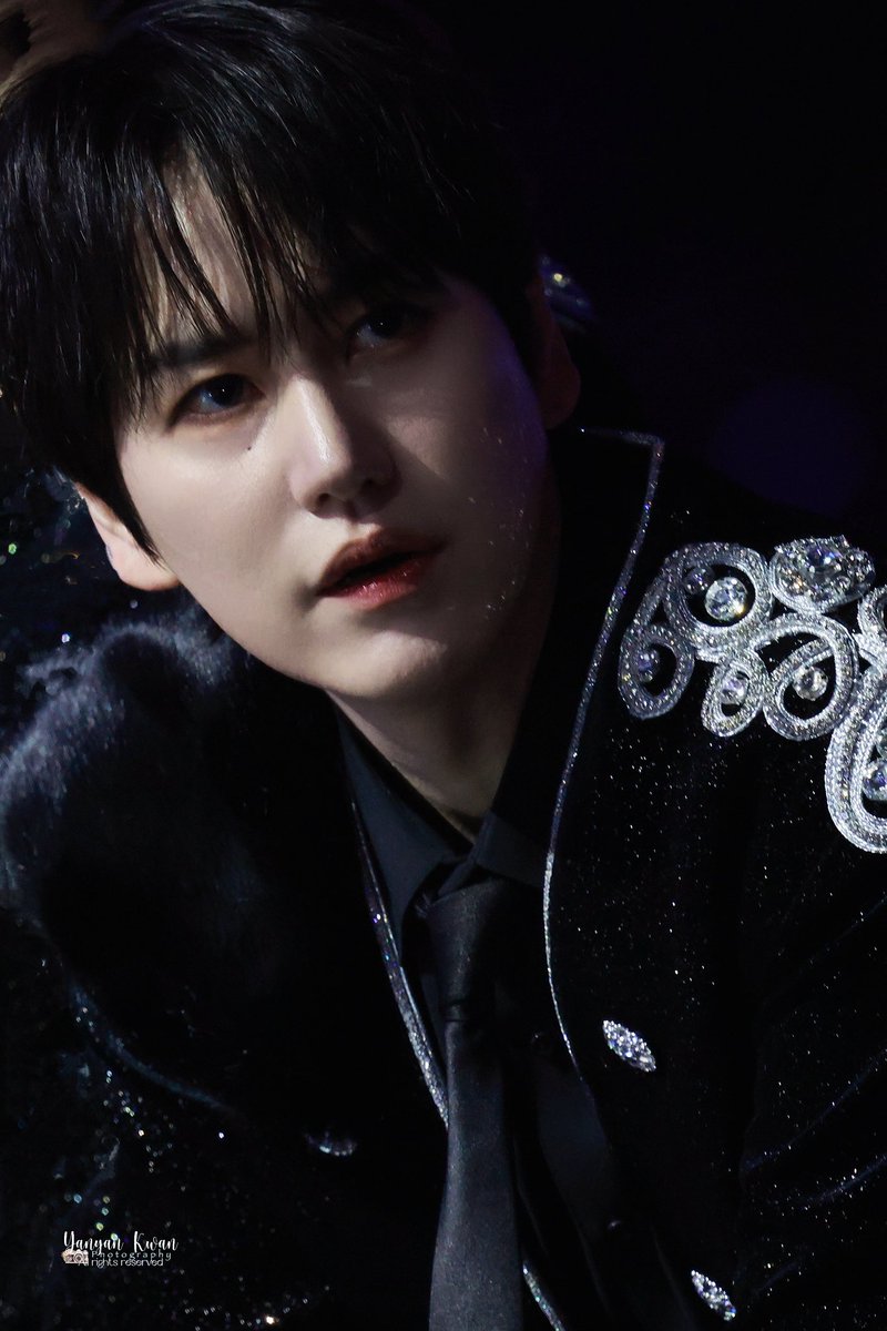 yyyankkk's tweet photo. His visuals are no joke!
MAMA 20251128
🩵
@GaemGyu 
#MAMAAWARDS2025 #SUPERJUNIOR #圭賢 #KYUHYUN #규현 https://t.co/gLyhn5MvZ4