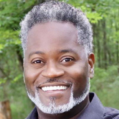 CoachWesLee's tweet photo. #NewProfilePic https://t.co/6hRzN2lduZ