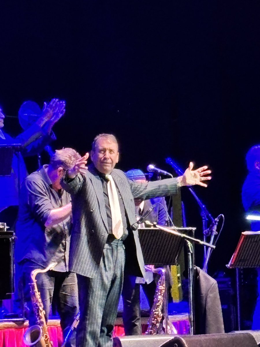 Daryl Slinn tweet media