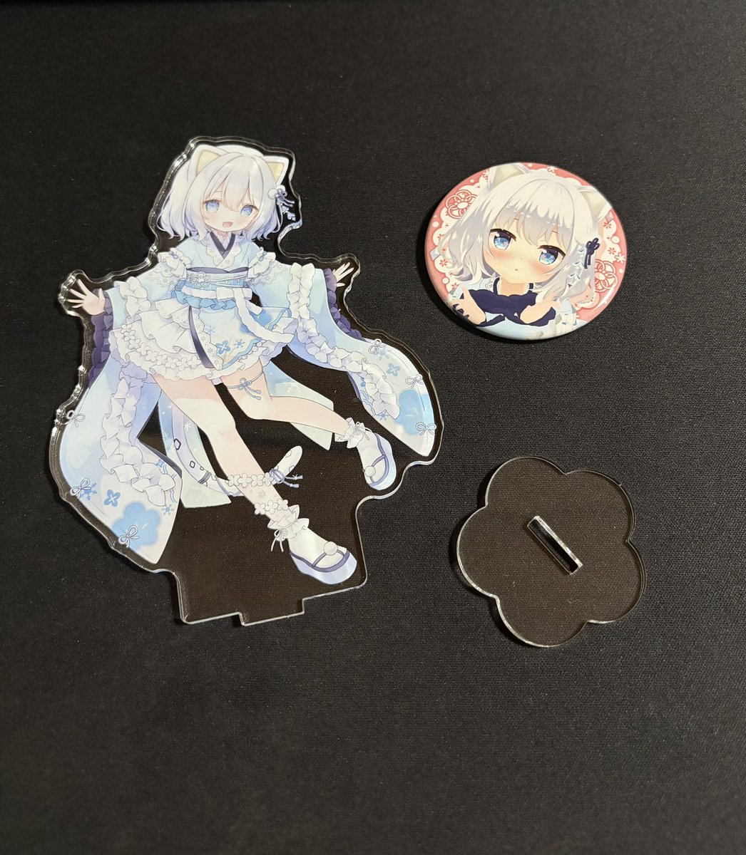 ねねちゃんの3Dライブグッズのアクスタと缶バッジ届きました