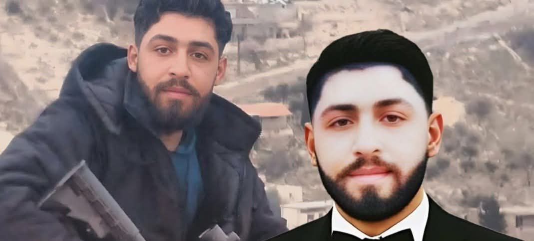 ahmad_dadoosh's tweet image. قصة هذا الشاب ينبغي أن تدرّس للأجيال في سورية، وهي تذكرنا بالصحابي حنظلة بن أبي عامر، الذي دخل بزوجته ليلة زفافه مثل أي عريس، ثم سمع نداء الجهاد فخرج مسرعًا قبل أن يغتسل، وكان من شهداء غزوة أحد، فقال فيه النبي الكريم ﷺ &quot;إن صاحبكم لتغسله الملائكة&quot;، فسُمّي غِسِّيل الملائكة.…