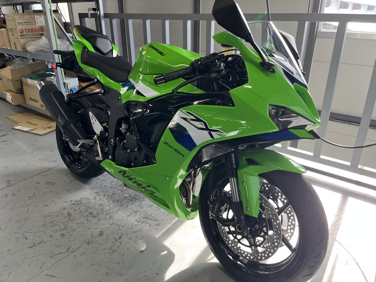 Ninja ZX-6R 2026MY ライムグリーン ご案内可能となっております