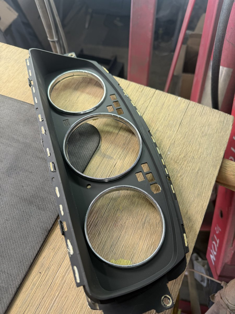 当時物（多分）
EG用メーターベゼル　メッキ

なんとなく外したので欲しい人居たら売ります。

15000円