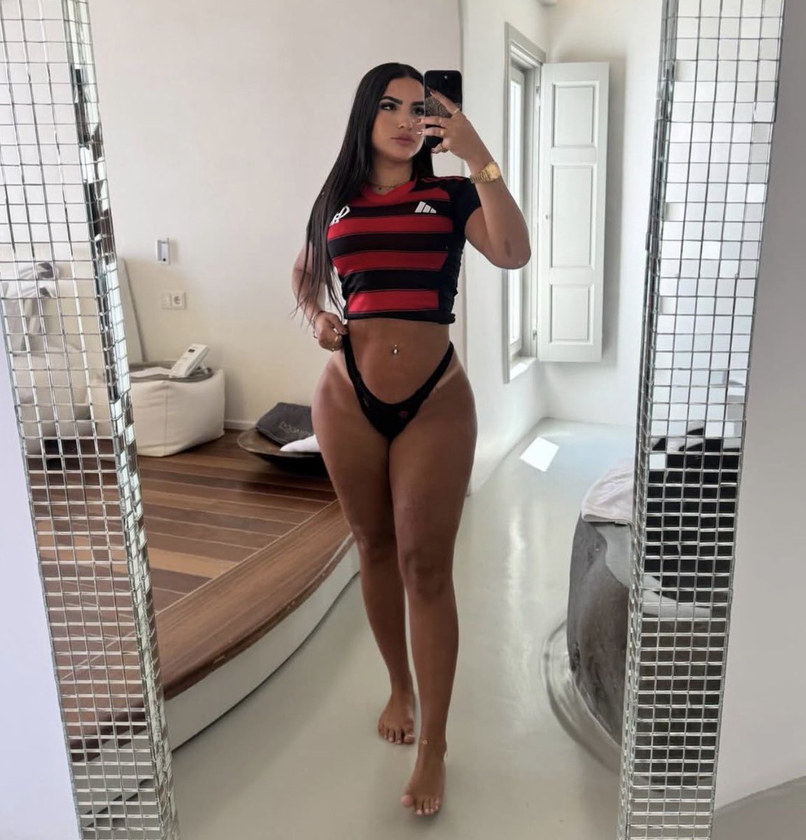 🚨FAMOSAS: Lari Flor no Instagram: “Pra da sorte no jogo de amanhã” 

📸 insta: larissaflor_4