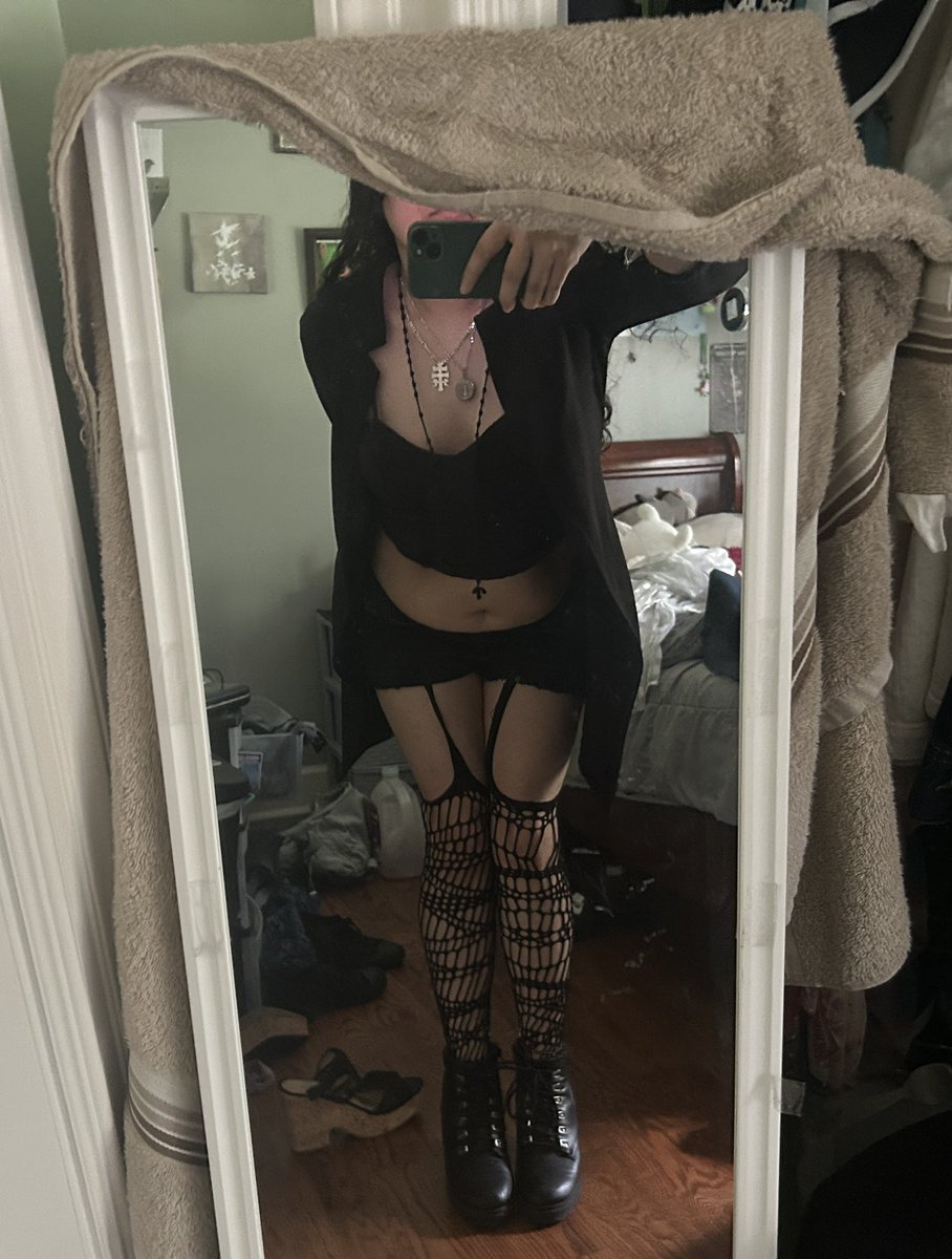 Just4Venus's tweet photo. Hii im Venus looking for moots! New to nsfw 🤍
 #nsfwtwt #nsfw #nsfwacct #nsfwtwtًً 

✩°𓏲⋆🌿. ⋆⸜ 🍵✮˚

⋆˚࿔ 18
⋆˚࿔ She/They
⋆˚࿔ Chubby 
⋆˚࿔ Pansexual
⋆˚࿔ Switch (Sub leaning)
⋆˚࿔ I like games, anime, and the color green 🌱
⋆˚࿔ INTJ 

✩°𓏲⋆🌿. ⋆⸜ 🍵✮˚ https://t.co/ectEvT4fsE