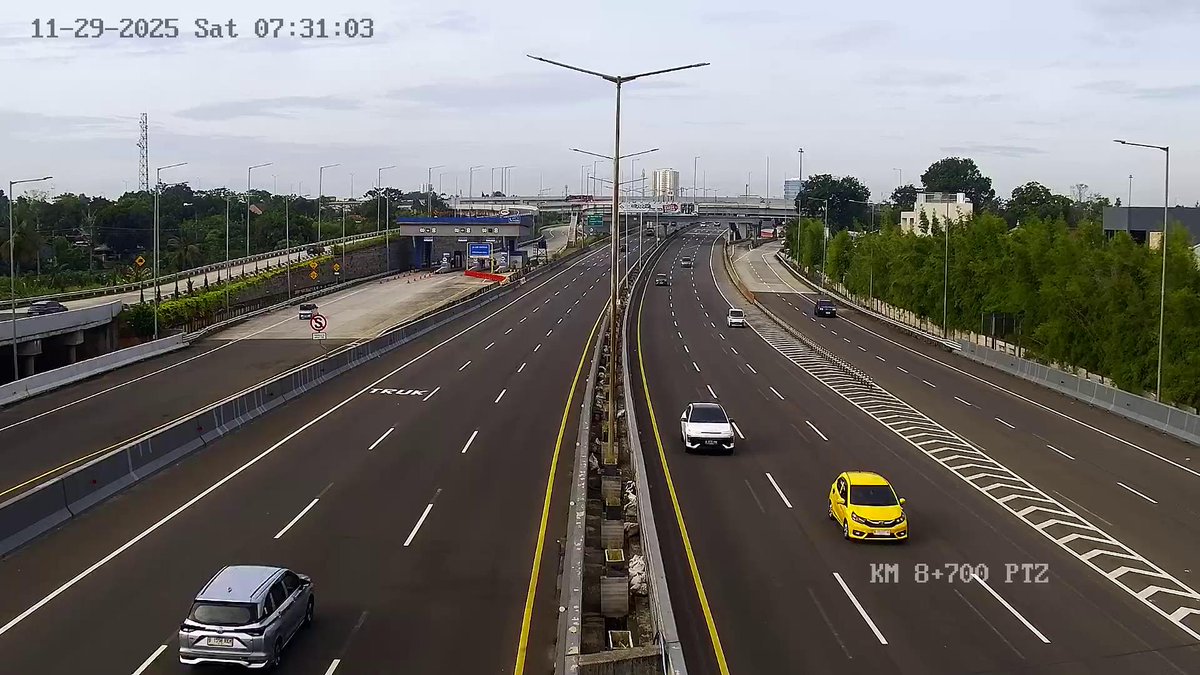 infotolbsd's tweet image. Info terkini 07:31 Ruas tol Pondok Aren-Serpong lalin lancar di kedua arah cuaca cerah, tertib berkendara dan utamakan selalu jaga jarak aman anda.
@TMCPoldaMetro @NusantaraInfra @RadioElshinta