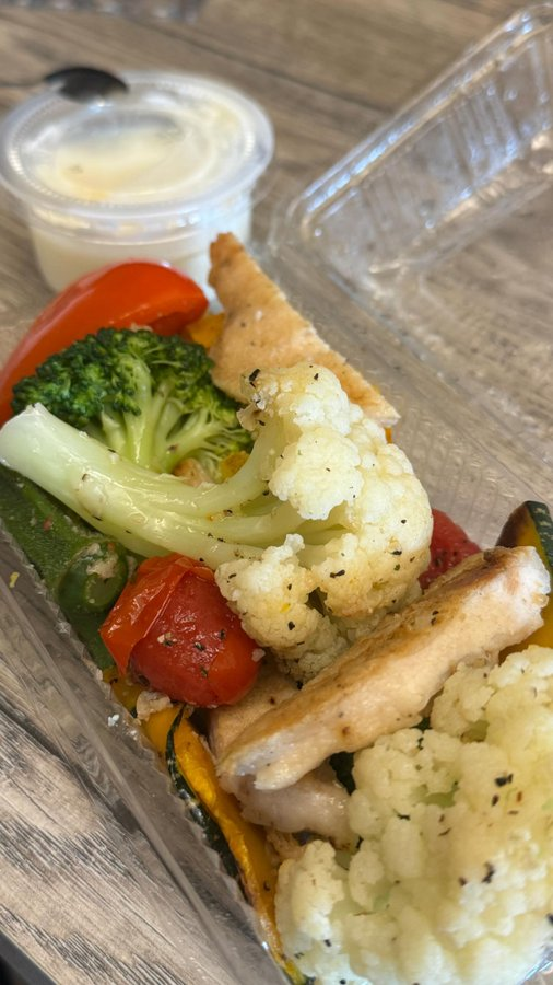 RusticBaby_'s tweet image. ーやカリフラワーが満載！ 
ヨーグルトと一緒に、体に優しい食事でリフレッシュ✨