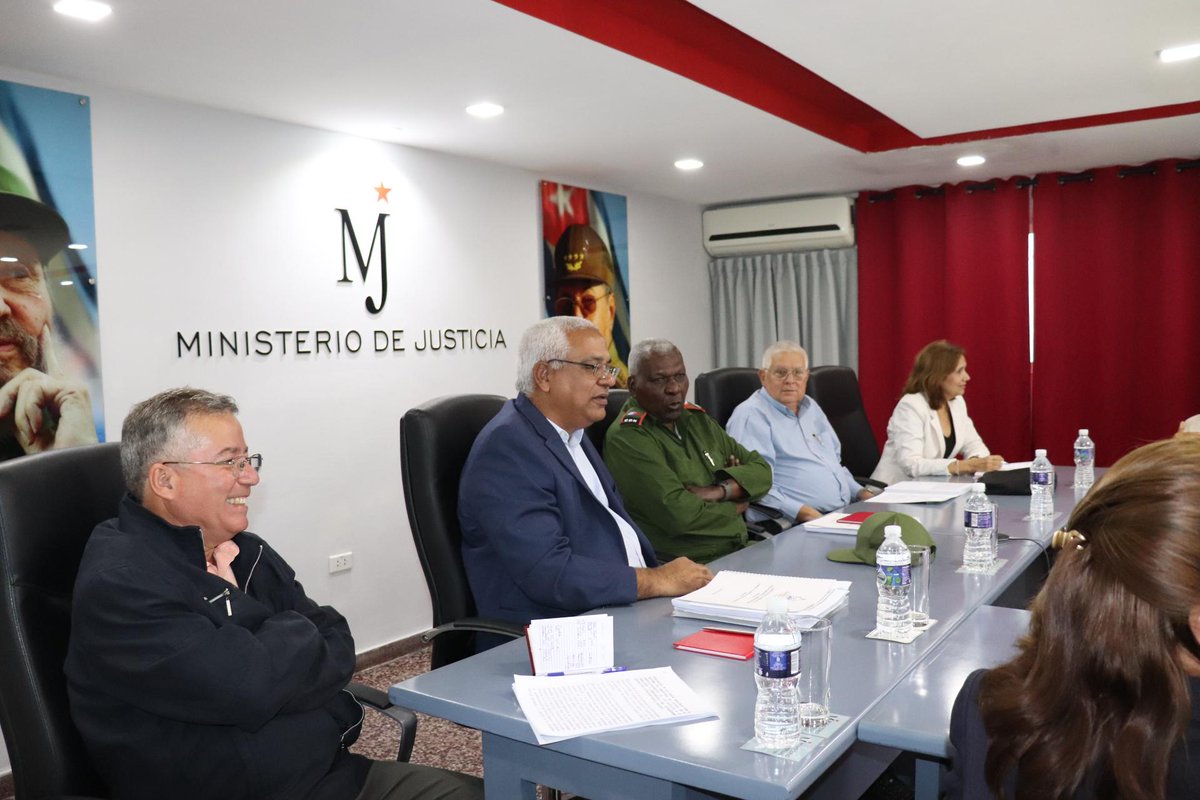 Minjus_Cuba's tweet photo. Este análisis es previo a la discusión del informe de sus resultados por las diputadas y diputados en el Sexto Período Ordinario de Sesiones del Parlamento cubano, en su X Legislatura.
#MinjusEnControlPopular 🇨🇺 https://t.co/8xJK5ki3mO
