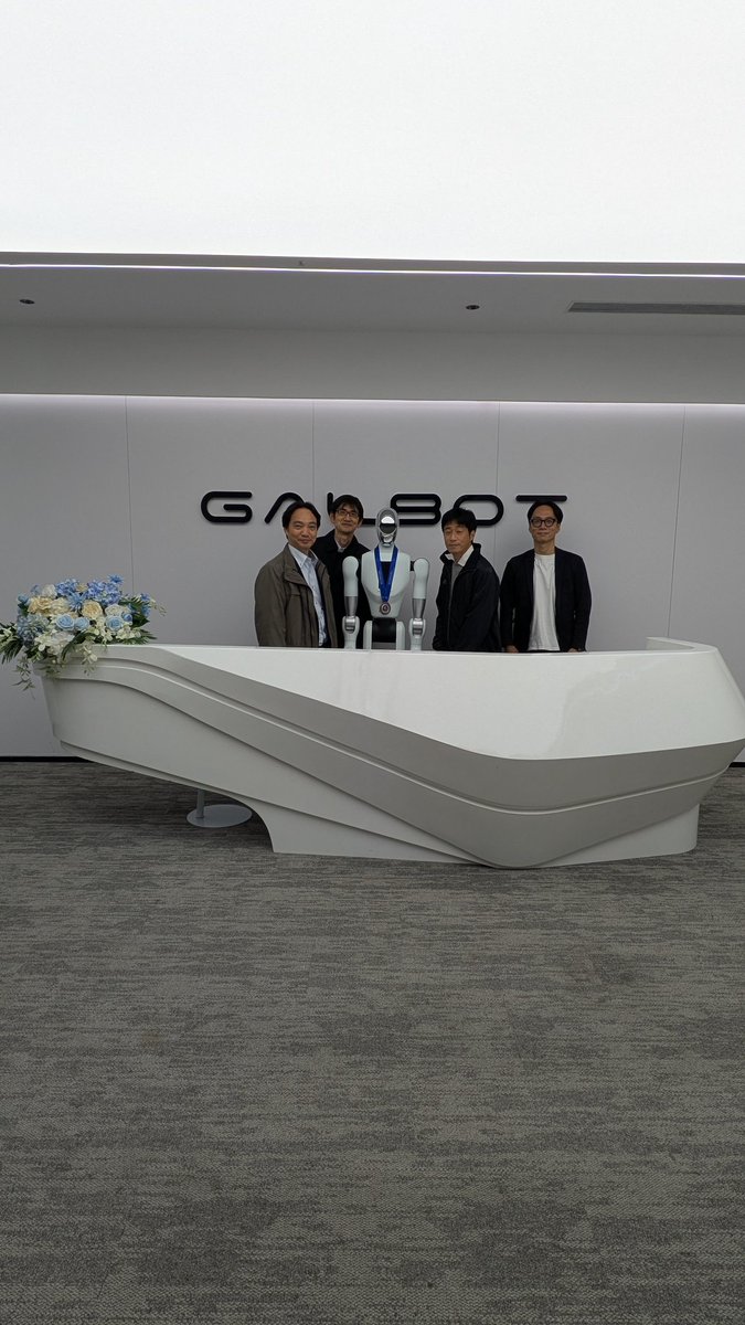 ZappyZappy7's tweet image. ロボティクスをより深く理解するための旅
6社目はGalbot
ハードウェアやAI、学習データ収集などテクノロジーについて意見交換。色々な気付きを得た

#humanoidrobot #EmbodiedAI #pharmacy #retail #manufacturing #Logistics #galbot