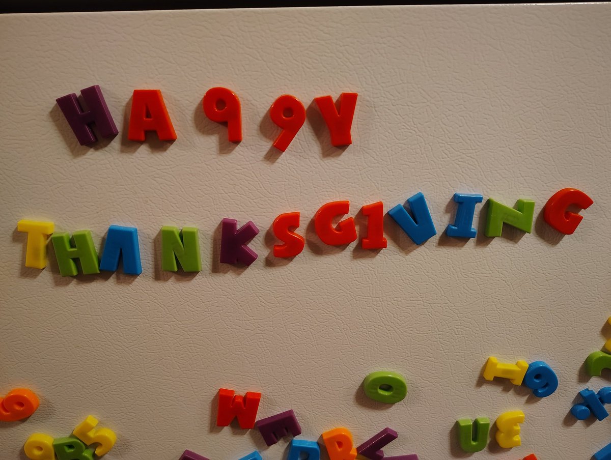 DeejHoneyDrop's tweet image. Our mood! ;) #Thanksgiving2025 #parade #FridayFun #theyaretoocute