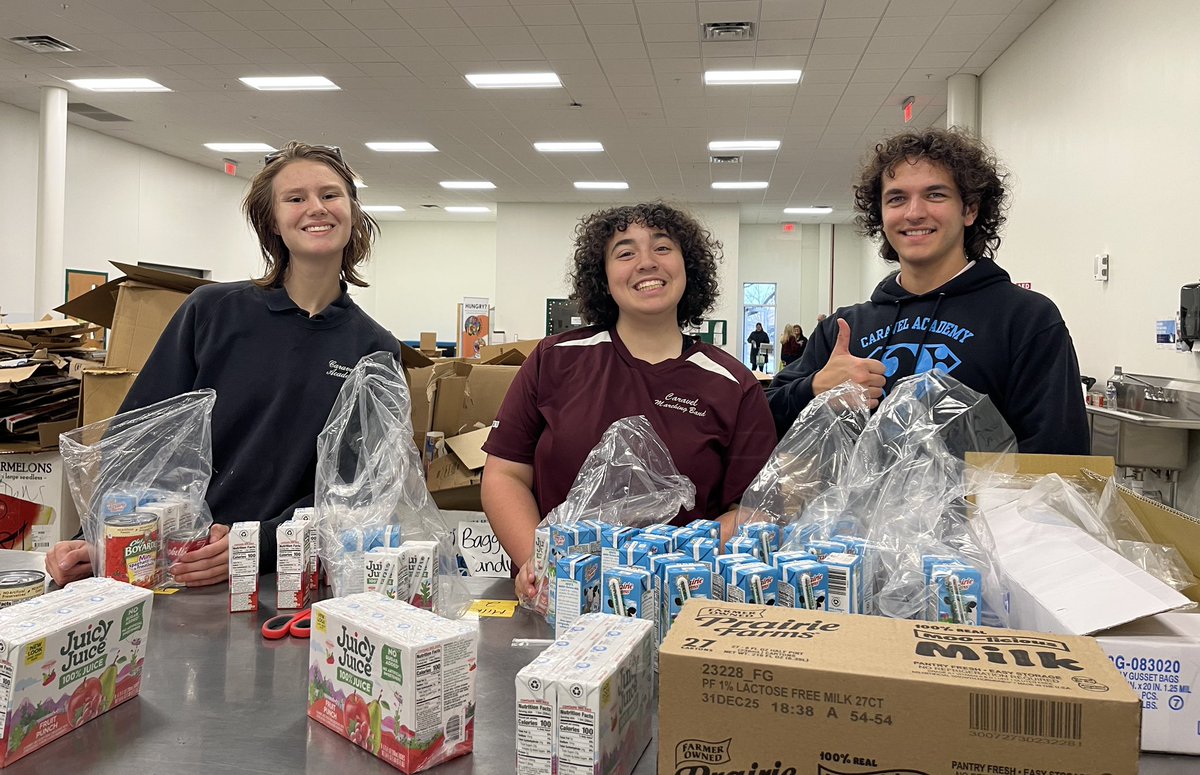 CaravelAcademy's tweet image. We are very thankful for our senior NHS members who traveled to the Food Bank of Delaware on 11.21.25.  They built 435 Holiday family boxes with all the trimmings for a Thanksgiving dinner &amp;amp; then created 986 student bags that contained three meals for the weekend. @FoodBankofDE