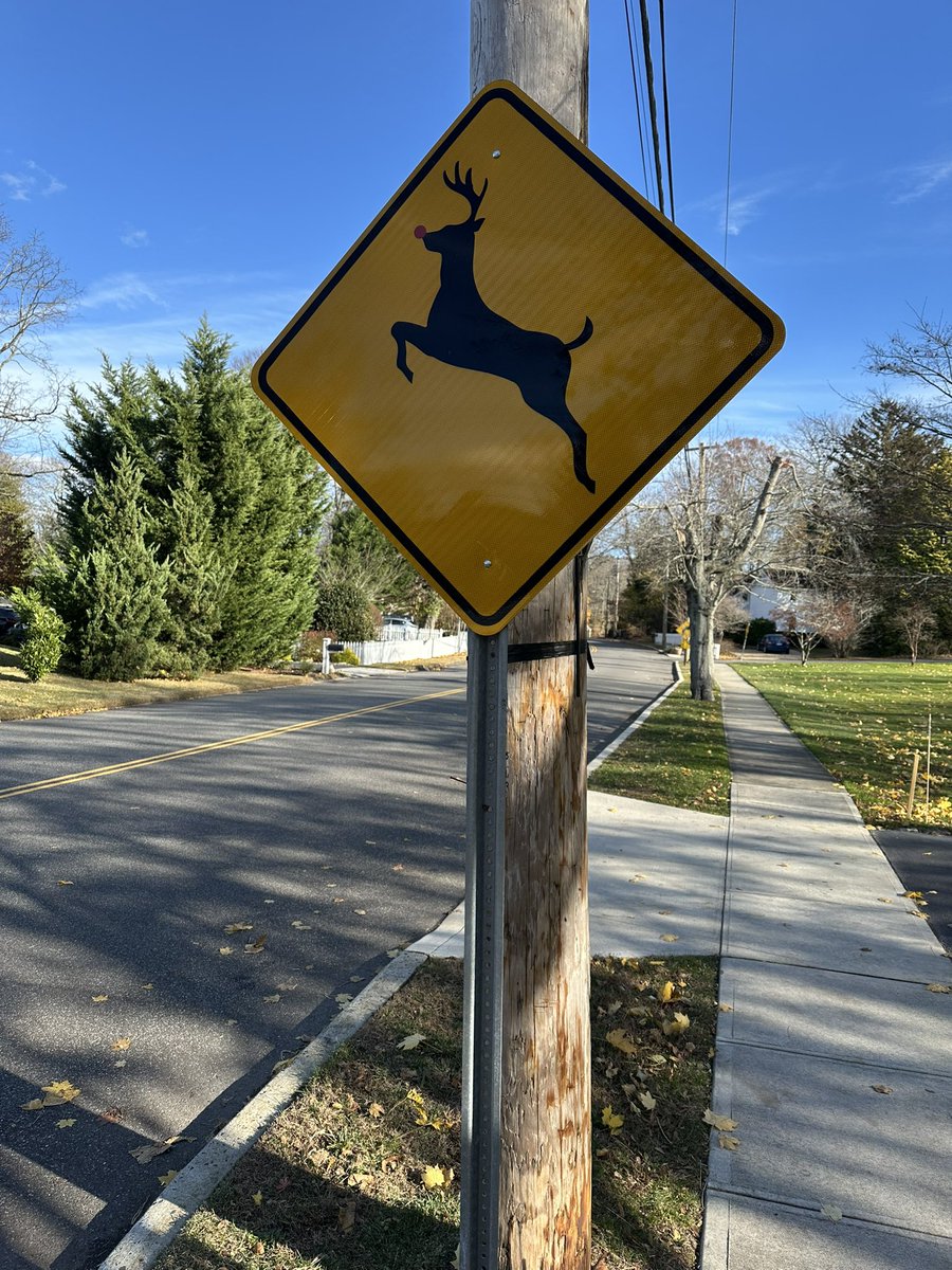 JosephFGargiulo's tweet image. Weekend scenes from #LongIsland.

#WMHO #WardMelville #BrokenDam #SmithHavenMall #SuffolkCounty #SuffolkCountyNY