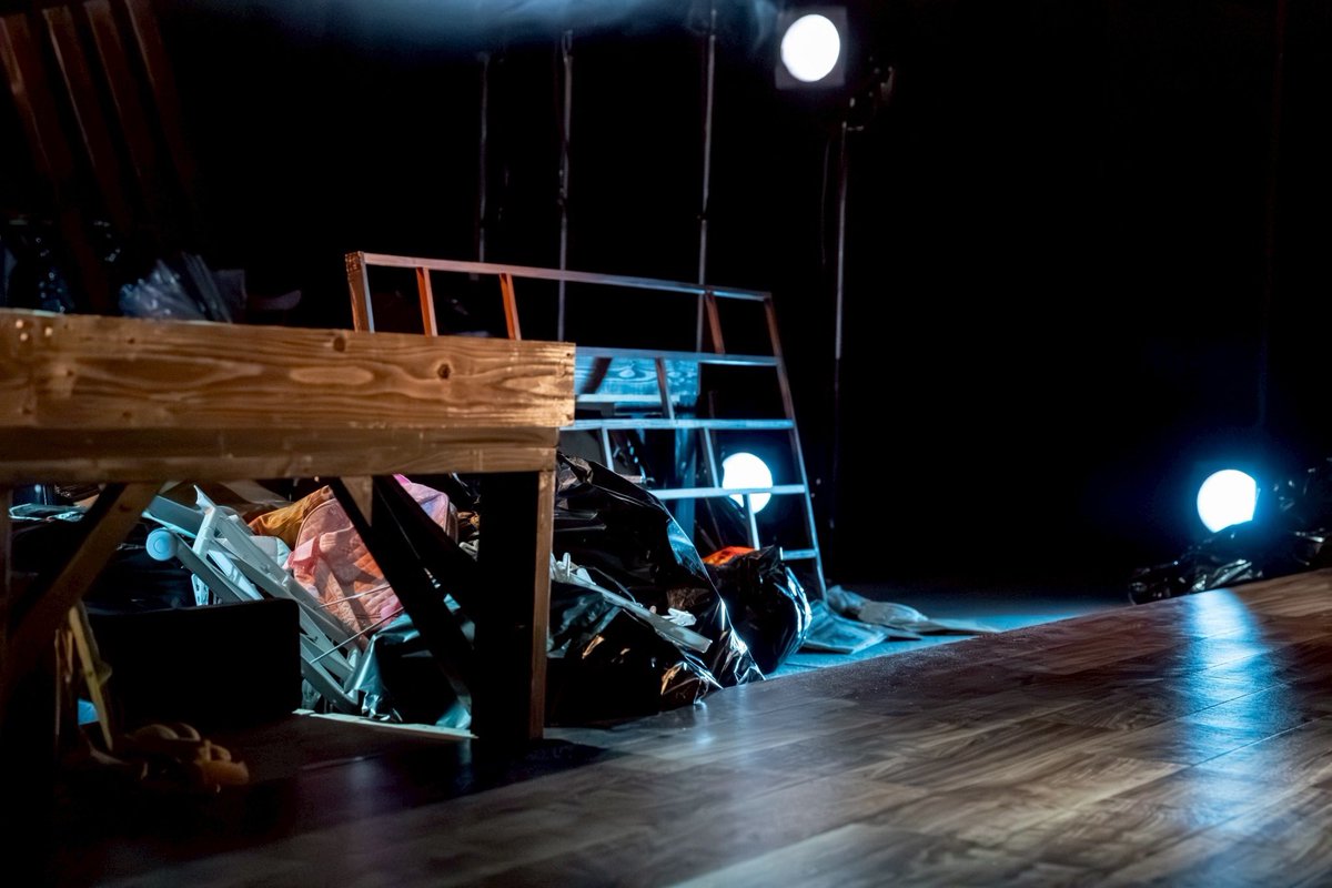 #万博設計16
「沈む。躍れ、ひとり」
昨日、無事初日が開けました。
ご来場いただき本当にありがとうございます。

本日2ステージ。
それぞれアフタートークもございます。

全ての方への感謝と共に本日も行って参ります！🏃‍♀️