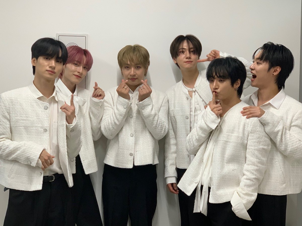 FCLIVE ROOKIE tweet media