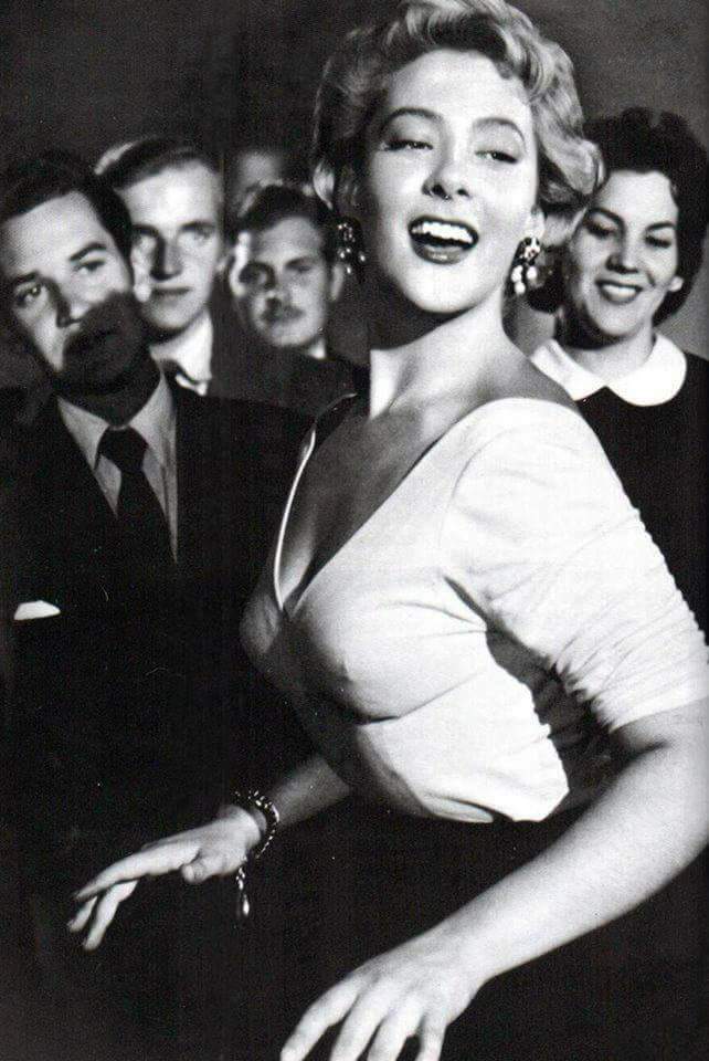 Silvia Pinal, diva.
Aniversario luctuoso.