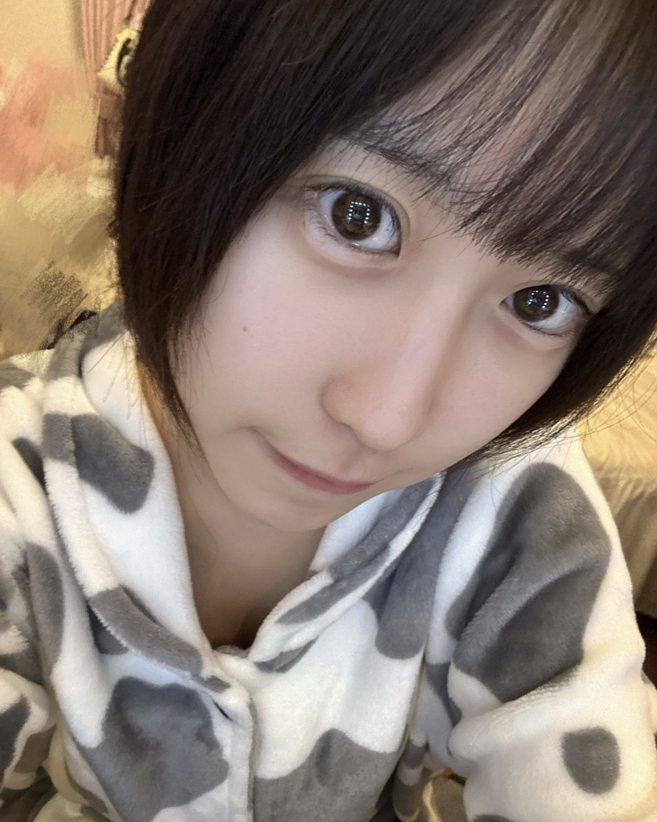 dad_coco__'s tweet image. たまにはすっぴん(｡-_-｡)˖ ࣪⊹
お気に入りの牛パジャマ