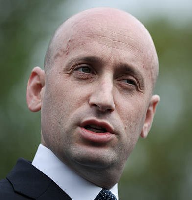 Markfry809's tweet image. This guy literally makes my skin crawl