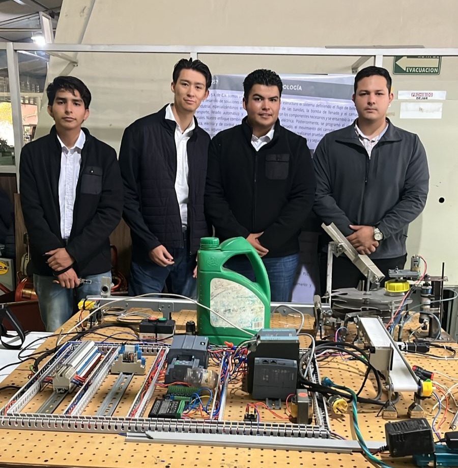 UTTT_MX's tweet image. Estudiantes de las Ingenierías en Energías Renovables, Mantenimiento Industrial y Mecatrónica, presentaron proyectos integradores donde pusieron en práctica los conocimientos adquiridos en aula.