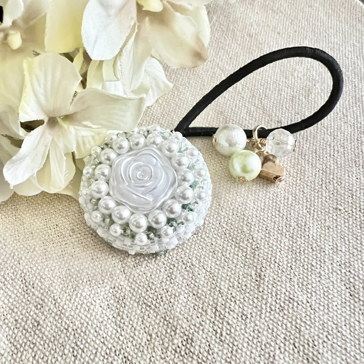 刺繍アクセサリー