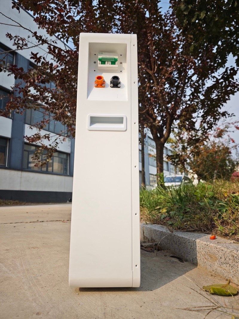 Qinlu_energy's tweet image. "Glacier White" Home Energy Storage:

5kWh lithium battery + inverter for stable AC. Solar-ready off-grid self-sufficiency. 

Multi-safety protections, art-like design—the heart of home energy!

#HomeEnergyStorage #SolarStorage #HomeAesthetics#foryou #fyp #qinlu