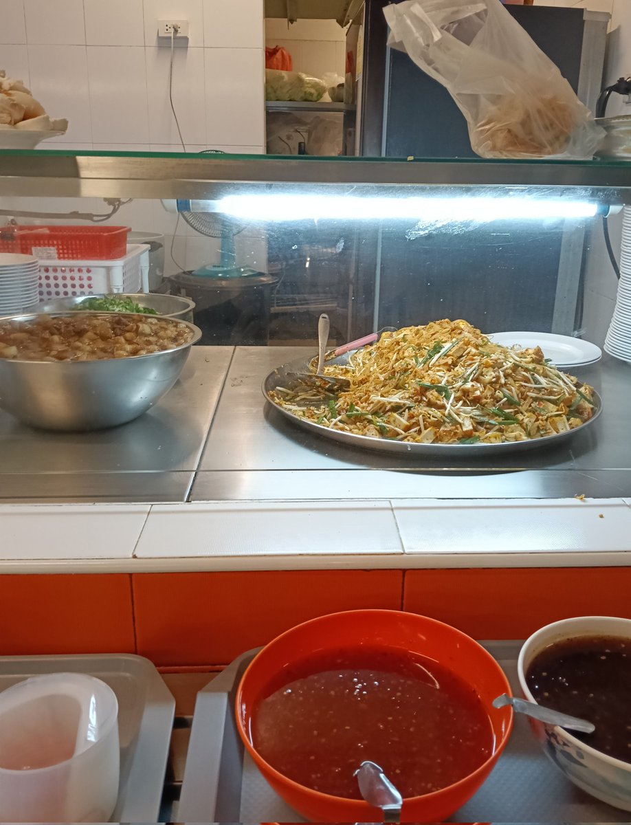 Thann_Ch's tweet image. สวัสดีวันหยุด 🌄อากาศดี ขอให้เป็นวันดีๆมีความสุขทุกไทม์ไลน์ครับ มื้อเช้าๆหาอะไรเบาๆกิน🍜🧈🍥