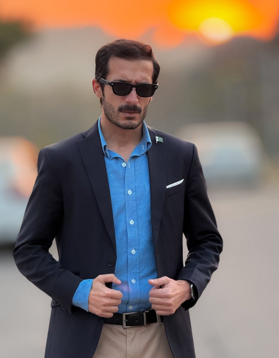 TheSaadKaiser's tweet image. I don’t know why thousands of people keep comparing me with Henry Cavill. We don’t look that similar, maybe just a bit.