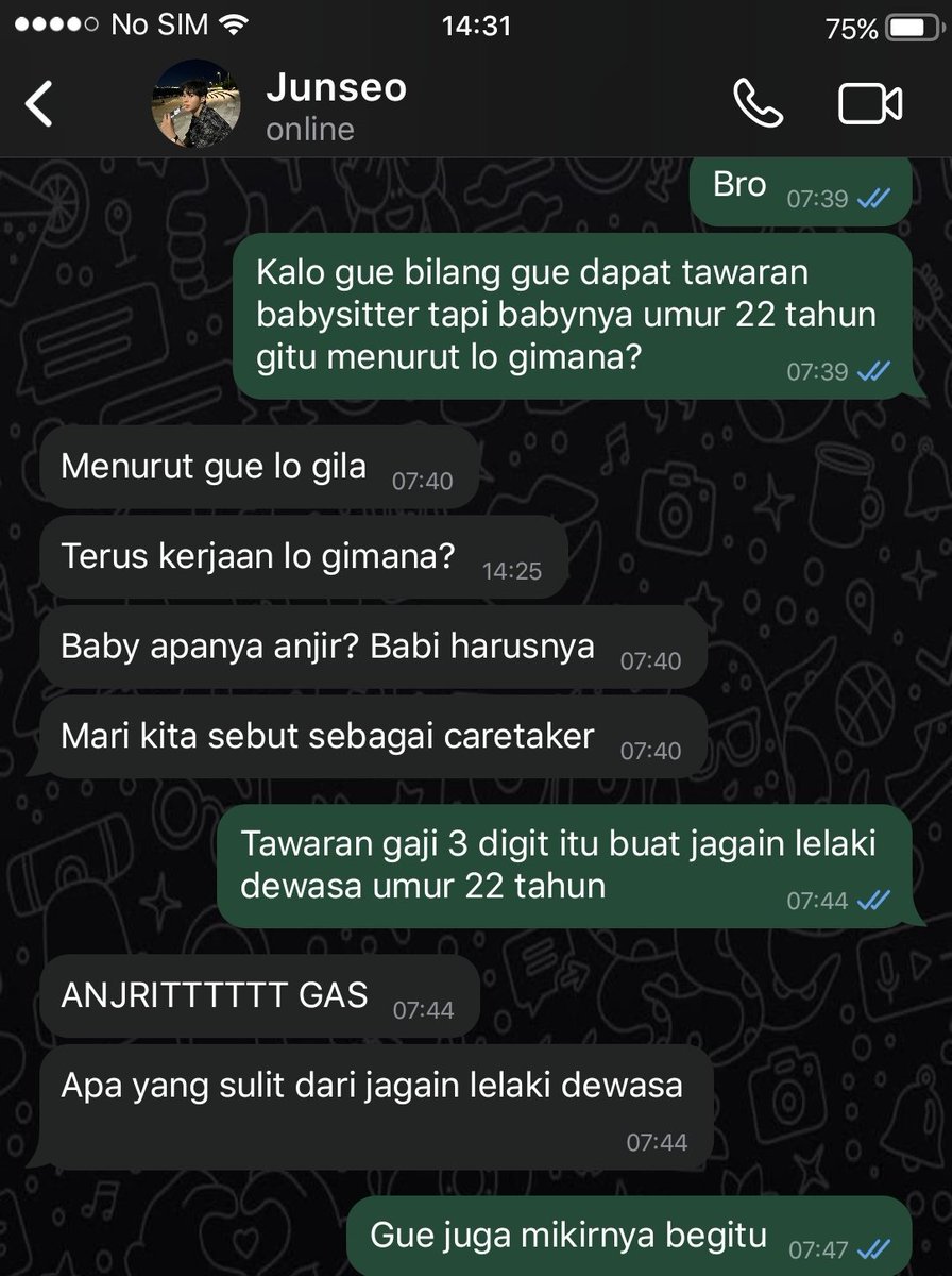 sunnysideblu's tweet photo. Lㅡeo awalnya hanya bekerja sebagai sekertaris, sampai suatu hari ia tiba-tiba dipindahkan sementara untuk menjadi caretaker adik ipar bosnya.
Dengan ogah-ogahan &amp; tidak punya pilihan lain? Lㅡeo terpaksa menerima pekerjaan itu.

Leowon au https://t.co/x8vgNVUp9H