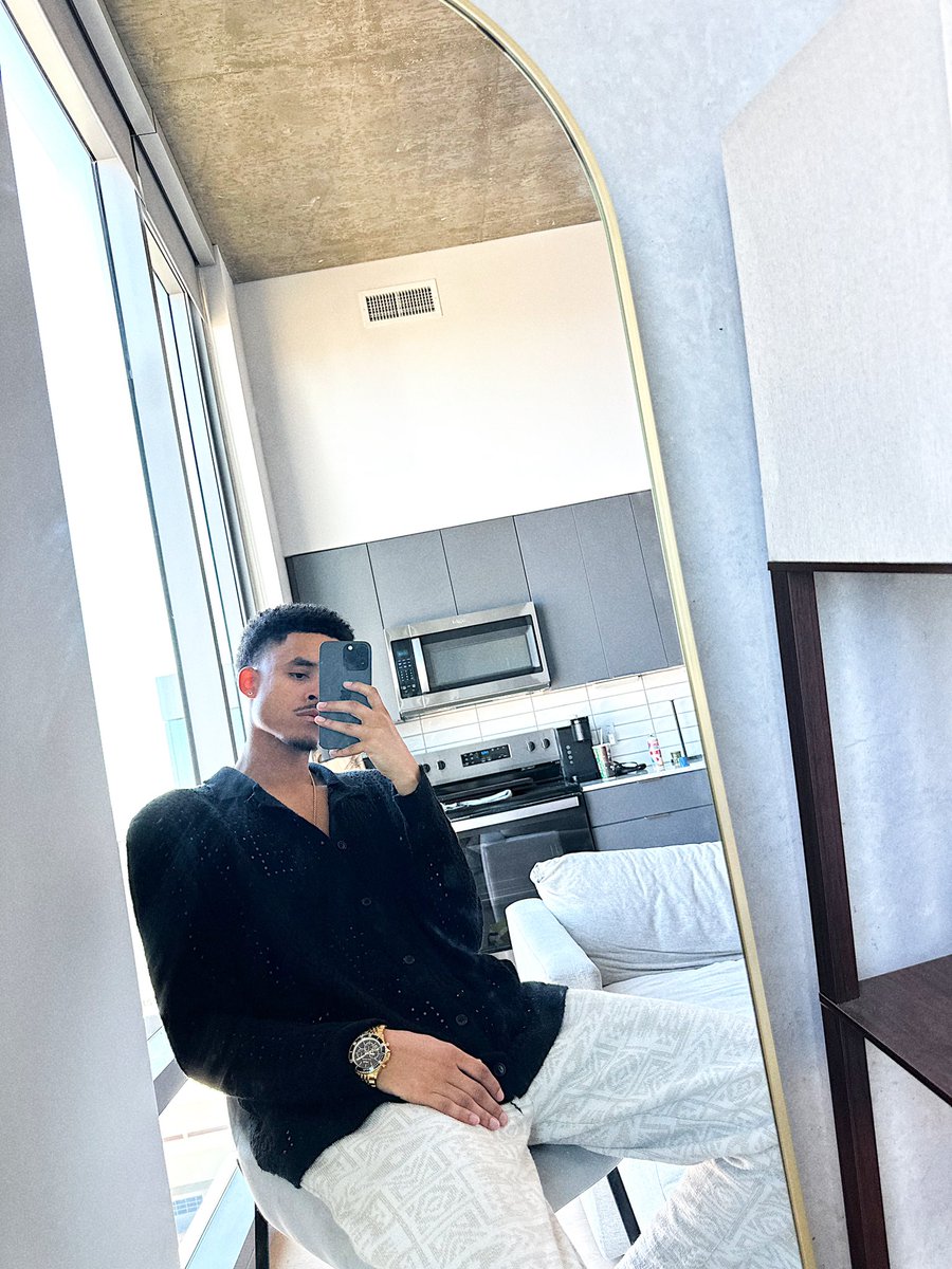 Docseason tweet media