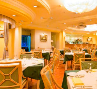 rubicks_iruma's tweet image. 昨日は埼玉県西部地区の指導者懇親会に参加🏐🍺
お馴染みの方から初対面の方まで総勢30名様くらいでしたでしょうか👍️
指導者と人生の先輩方からありがたいお話を頂戴しました🙏
これからもいろいろと勉強させていただきます！
今後ともよろしくお願いします🏐