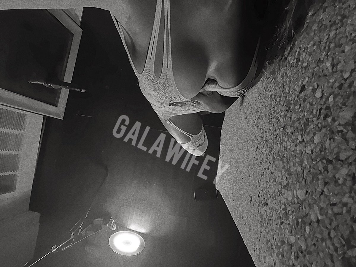 Holaaa 💋💋💋

Whos there ??!  Let me see 🍆🍆 

😇😈