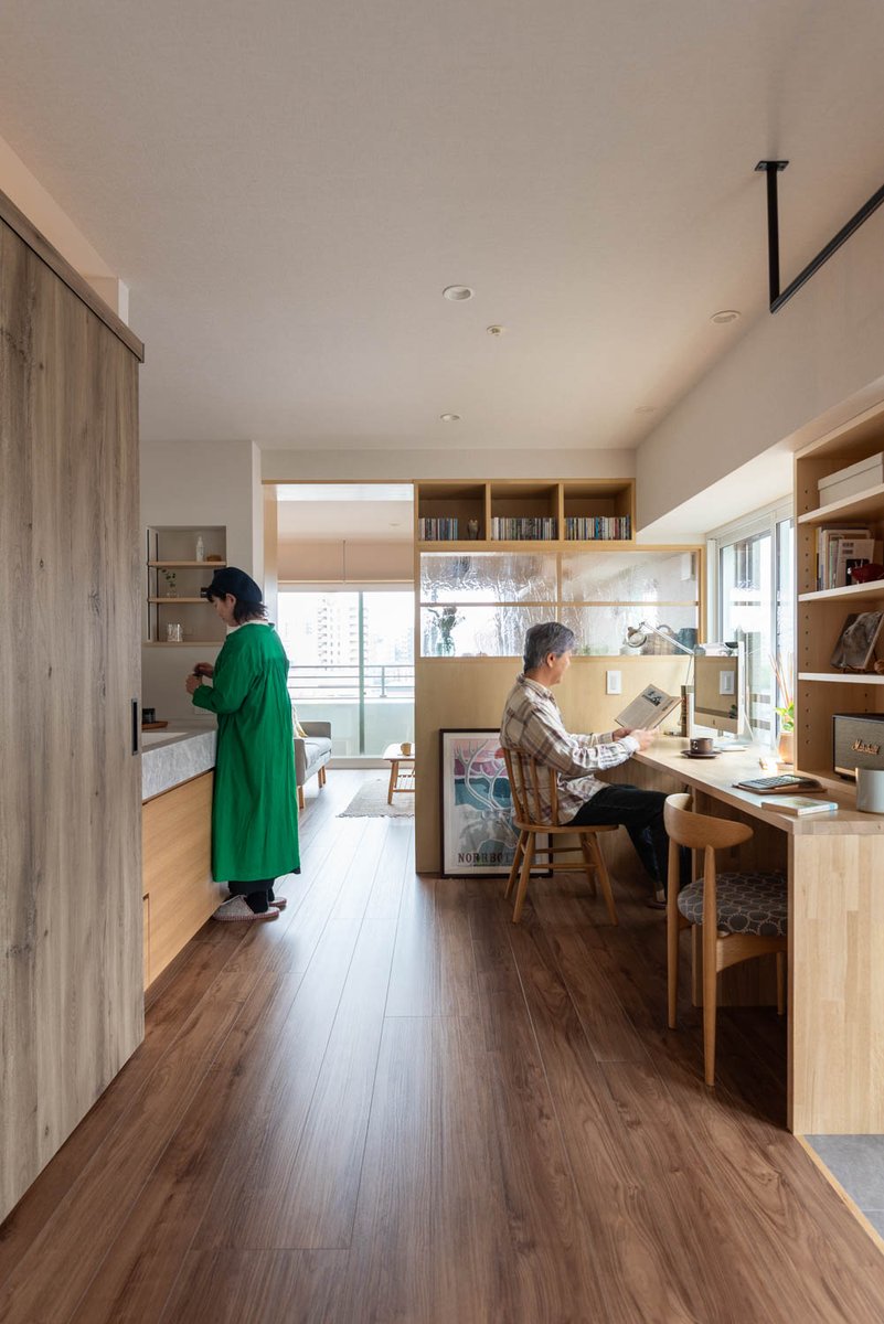 renoves's tweet image. 朝の光が、壁の色と重なっていく。
そんな瞬間が似合う住まいです。

ご夫婦と猫のゆずちゃんが歩み始めた、
「ここから」という名のマンションリノベーション。

▼ 事例はこちら
renoves.jp/works/23368/