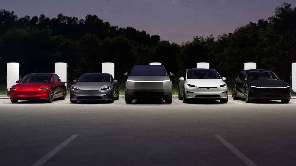 joseayala's tweet photo. Trying to get my first Tesla referral 😅
Since @robertrosenfeld already maxed out his link (guy’s a machine), here’s mine if you’re ordering:

Get 3 mo. of FSD (Supervised) or up to $1,000 off 👉 https://t.co/yCJdeEnIr1

Help a fellow nerd catch a little draft 😂 #Tesla #Referral https://t.co/zElaVhHx1k