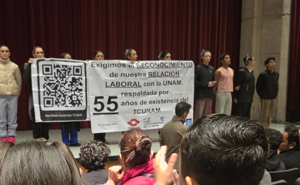 MarioEsc95's tweet photo. Contratar por honorarios no está mal, hasta que recuerdas que los derechos laborales incluyen el acceso a un servicio de salud o seguridad social, no soy experto pero esto me parece ofensivo. El arte es una necesidad y debe pagarse en apego a la ley. https://t.co/WdS96P8AjA