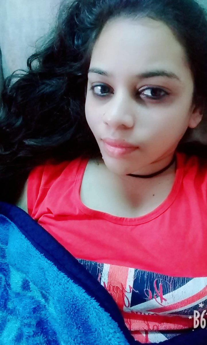 छुट्टी तो है…
पर घर के काम कहते हैं हमसे छुट्टी किसने दी?

फिर भी, सुबह की शुरुआत मुस्कुराहट से हो तो
पूरा दिन खूबसूरत बन ही जाता है 

Good Morning 
मुस्कुराते रहिए… और दिन आपके नाम कर दीजिए