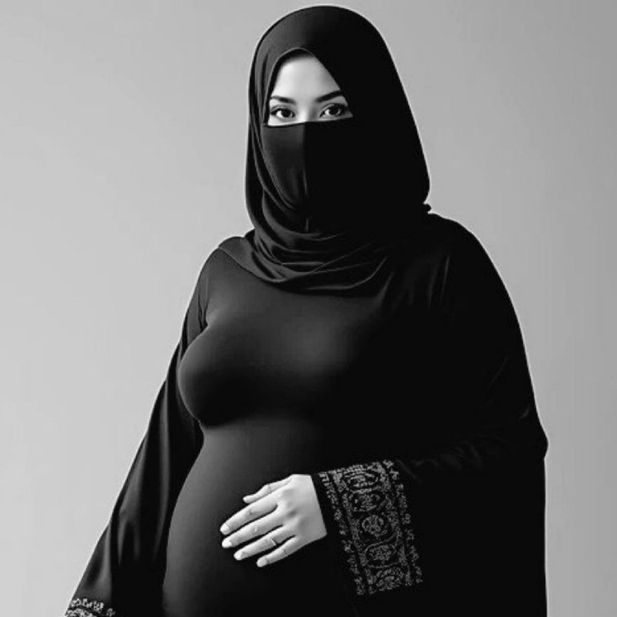 GrandDaughterX's tweet image. Does the spread of Islam ☪️ on earth concern you? 

A. Yes
B. I don’t mind