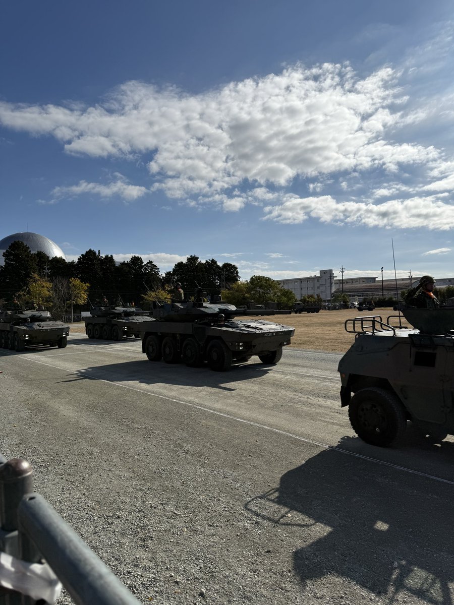 yuko_koenkai's tweet image. 本日は豊川駐屯地創立75周年記念行事に竹上ゆうこは参加しています。

#竹上ゆうこ 
#減税保守こども 
#豊川駐屯地創立75周年記念行事