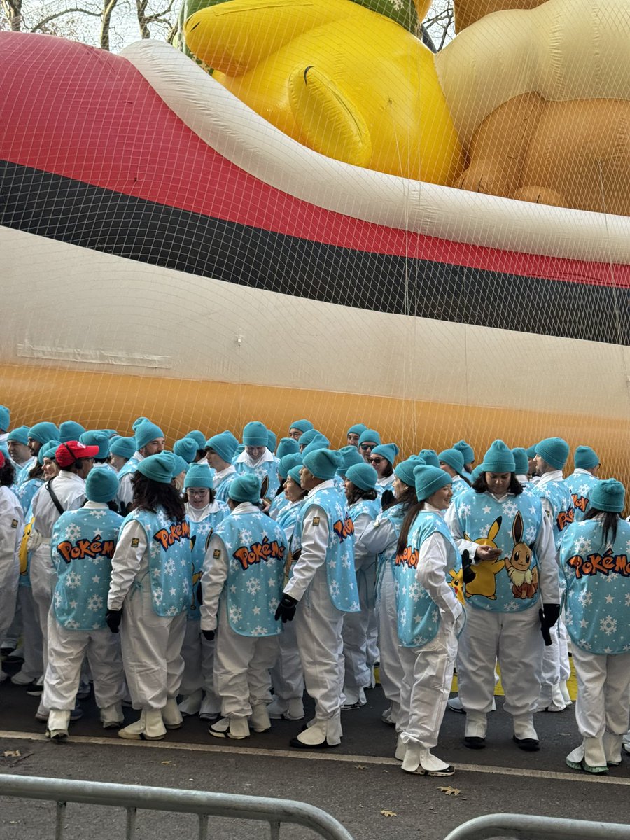 We did get close to Pikachu and Eve #MacysThanksgivingParade #pikachu