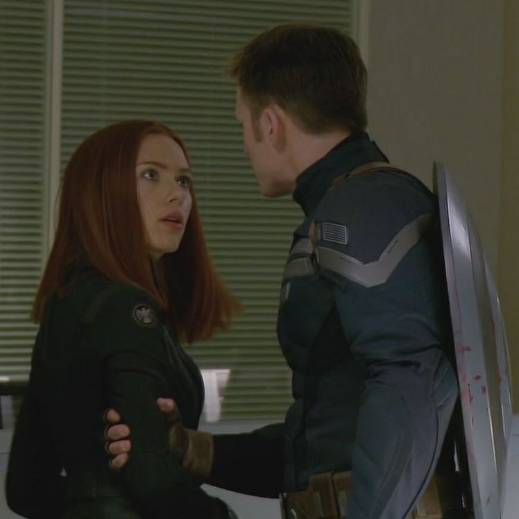 MarvelsContent's tweet image. Scarlett Johansson and Chris Evans in ‘CAPTAIN AMERICA: THE WINTER SOLDIER’