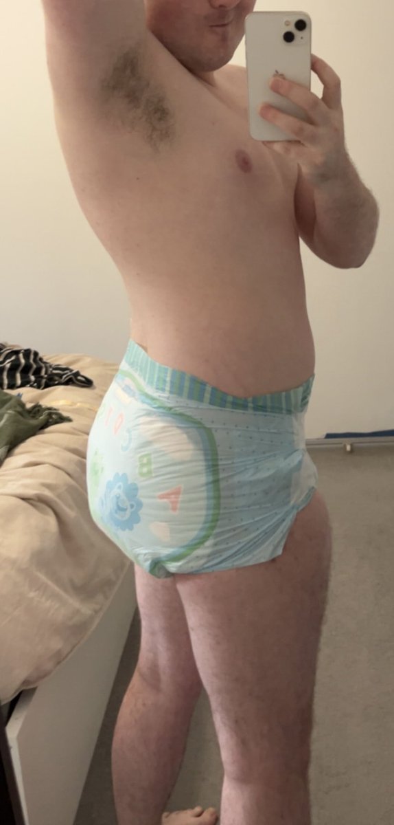 Bumblepee 🐝 tweet media