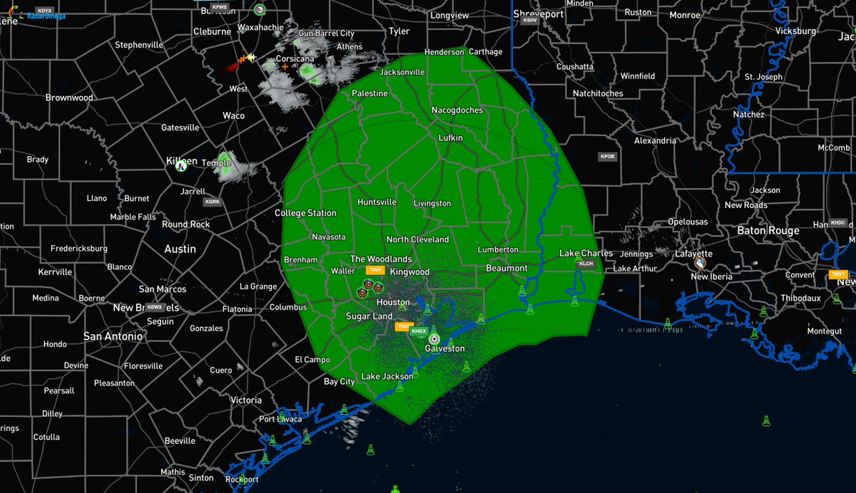 A low end #tornado threat has been introduced in southeast Texas including Houston on Saturday!

A marginal risk for severe weather is also in place across all of eastern Texas on Saturday as well!

#txwx