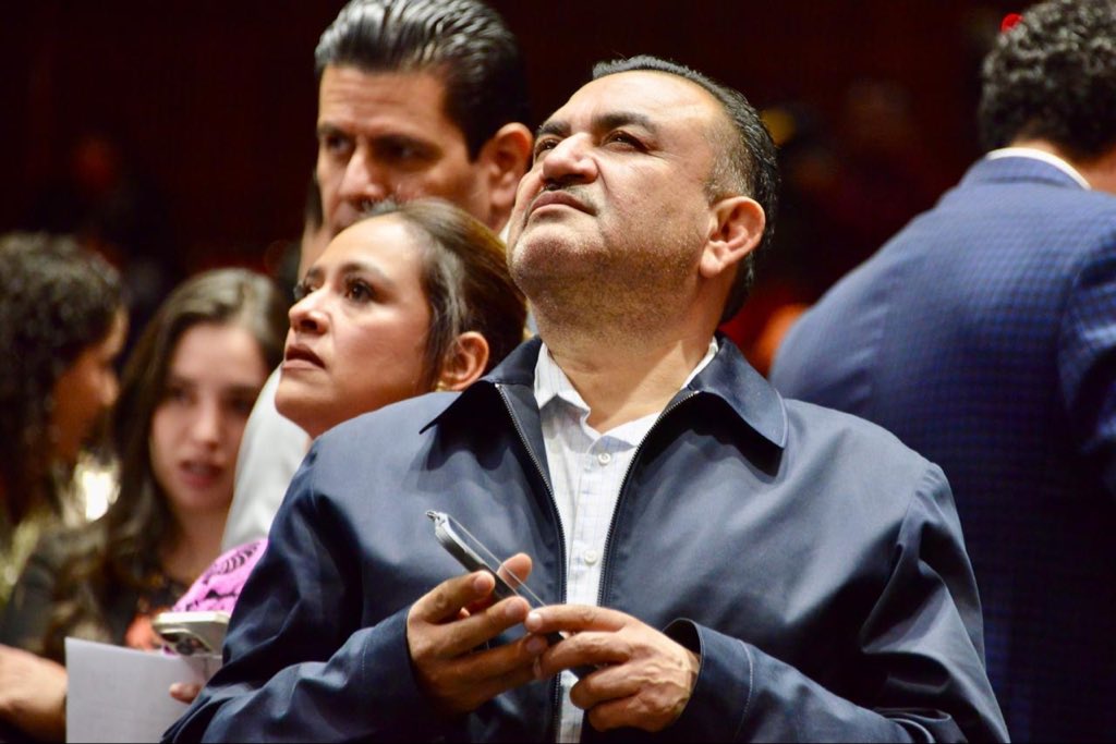 Inicia ya el fin de semana y cerramos el mes de noviembre.

Cómo siempre, me encuentro muy agradecido por su apoyo y cariño siempre.

¡Un abrazo mi gente! 

#TonyMelendez #DiputadoFederal #QuintoDistrito #CamaraDeDiputados #DiputadosPRI #GPPRI #Chihuahua