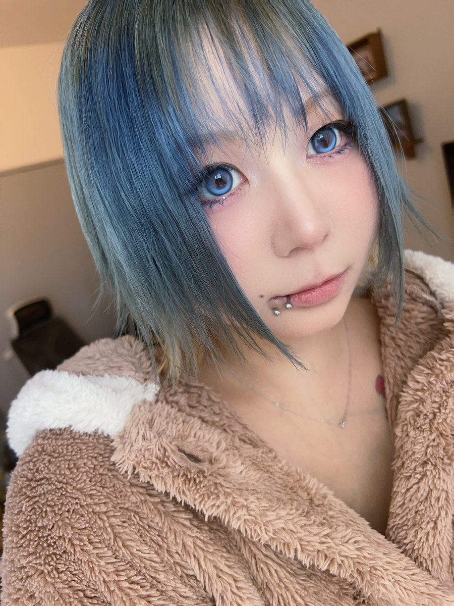 nanapipi02's tweet photo. 役所の窓口と実家いくにゃう。
旦那がお���さんに自動ベッド買ってくれたから
みにいってみよー❤️ https://t.co/8yteJKWY2F
