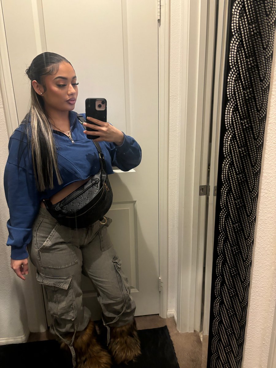 reeziebby's tweet image. 