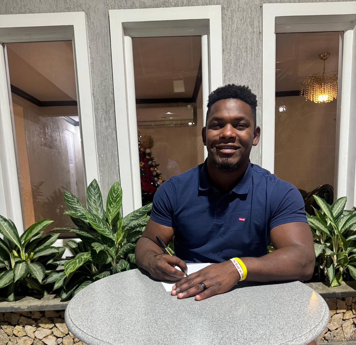 요나단 페라자 관련 이미지